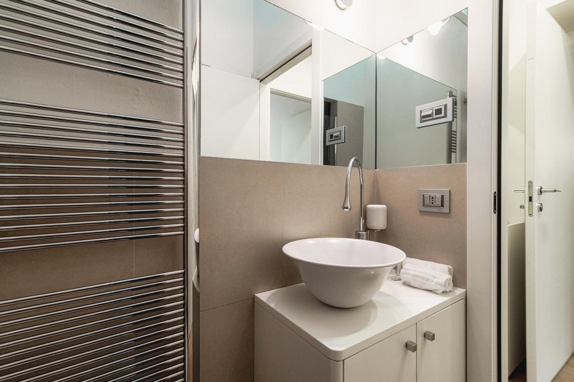 La Casa Di Carlotta - Urban Retreat In Комо Экстерьер фото